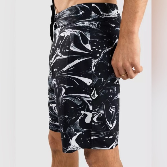 NEW VOLCOM - Boys Marble Swim Trunks/Board Shorts - Picture 5 of 7